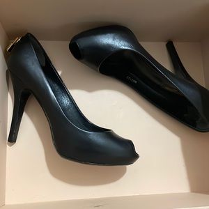 Size 38 Louis Vuitton peep toe pumps 4 inch heels